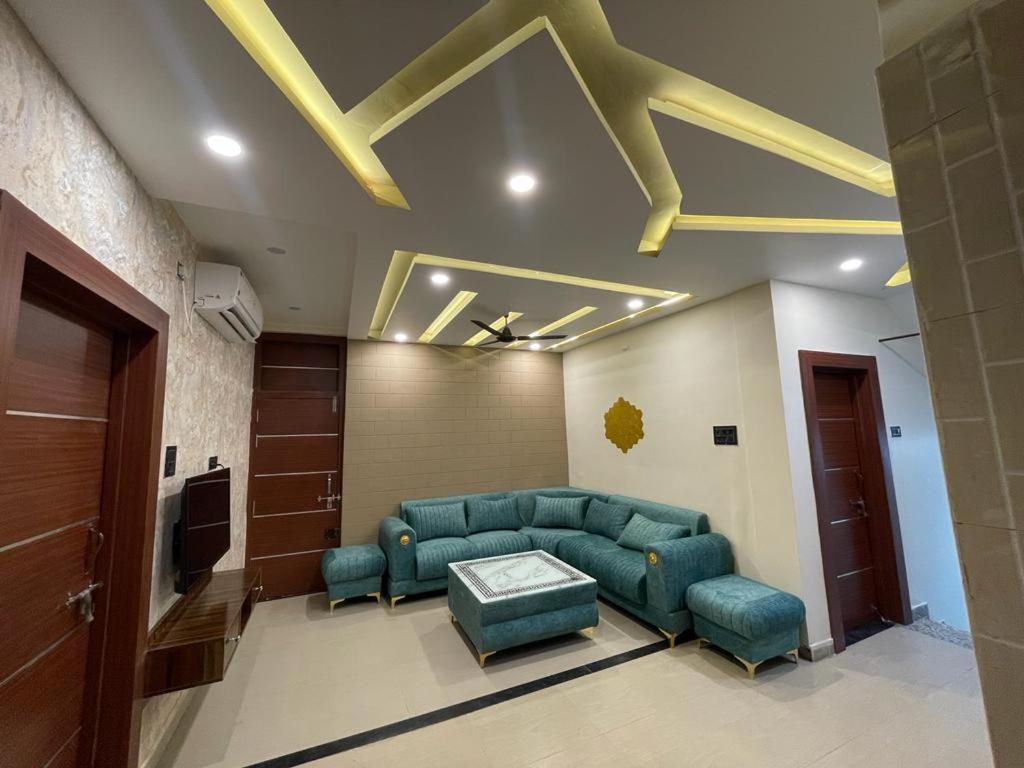 Sunrays - Unique 3Bhk In The Heart Of The City Gwalior Dış mekan fotoğraf